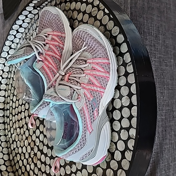 NWOT RYKA SNEAKERS - Picture 4 of 8